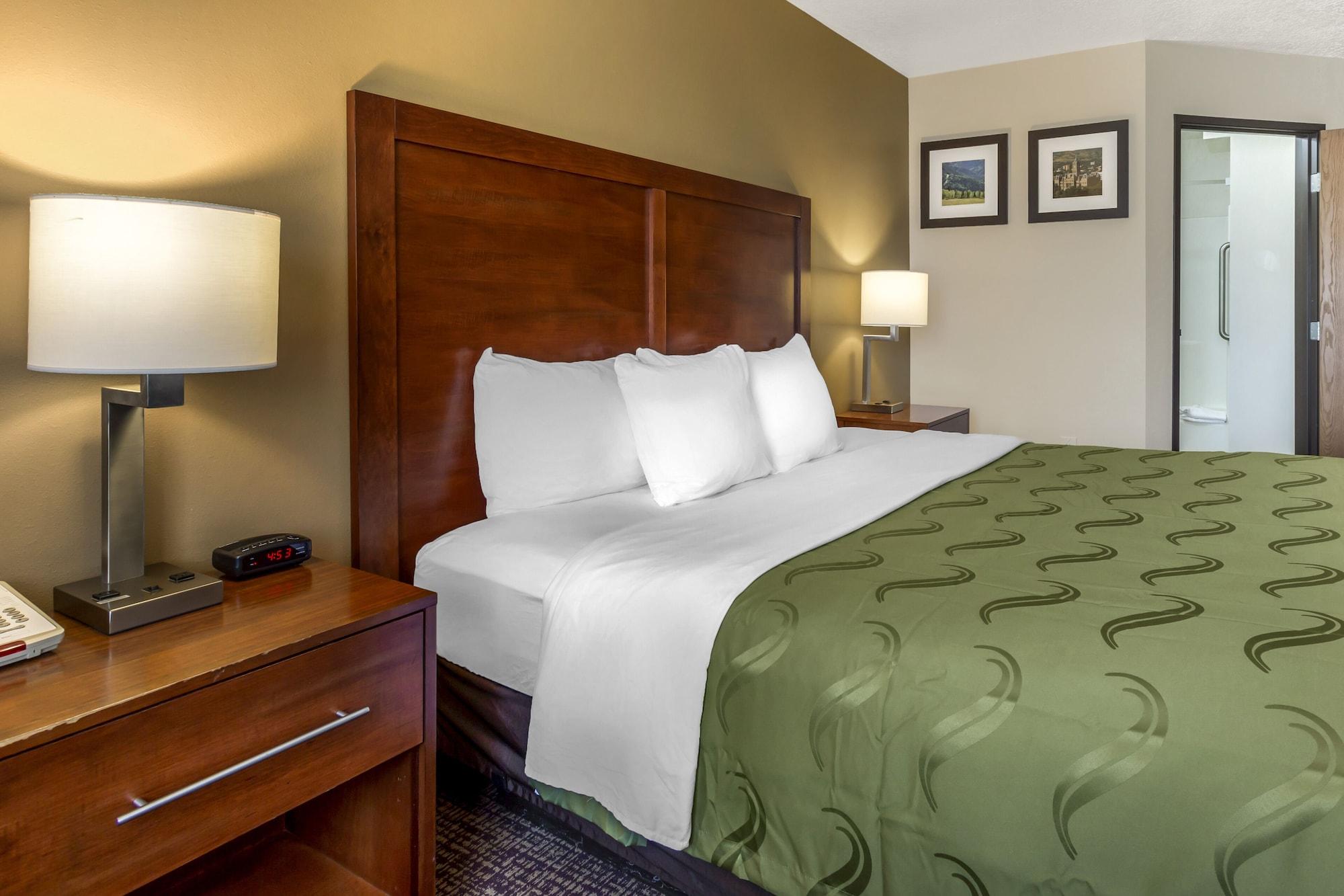 Quality Inn Logan Near University Esterno foto
