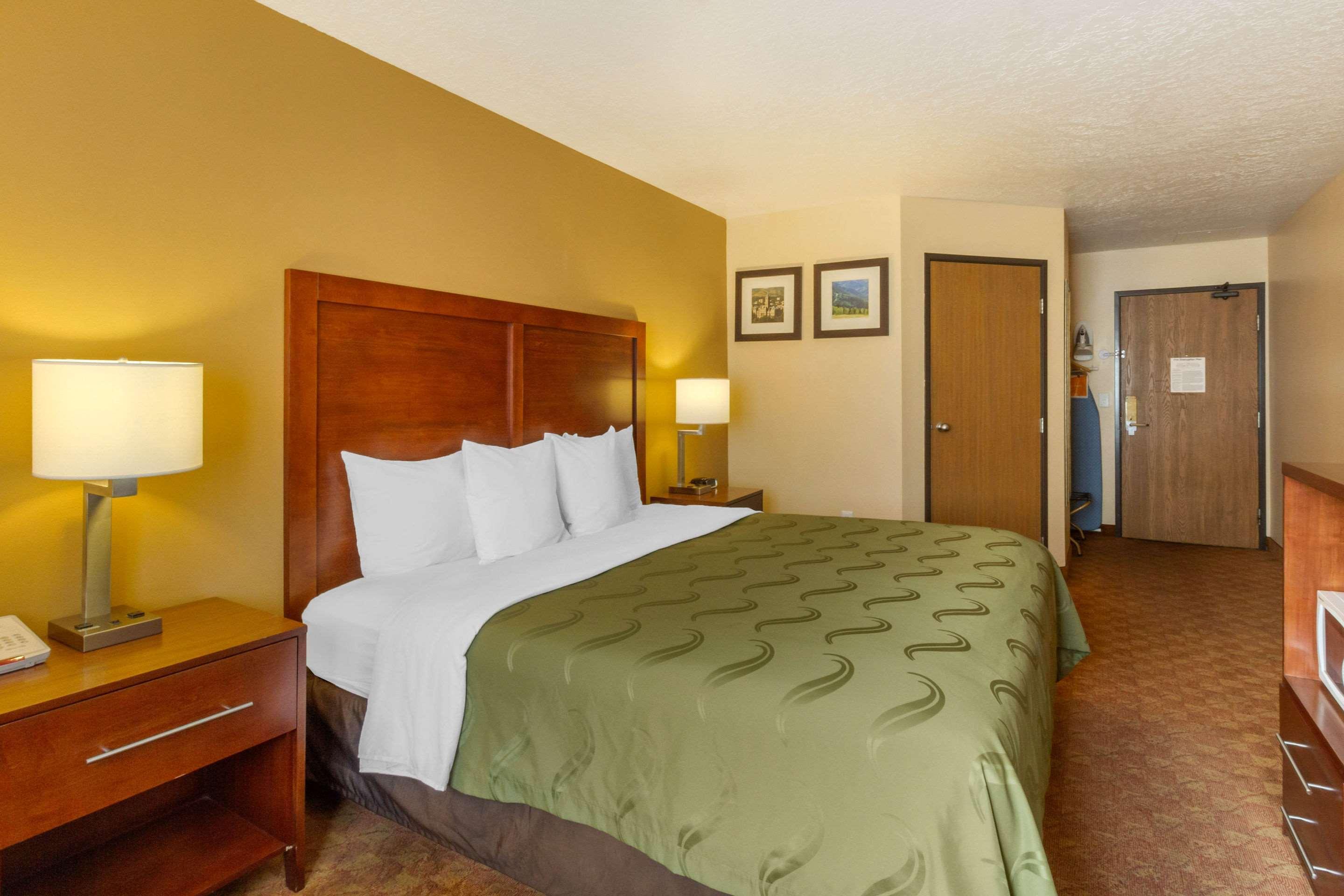 Quality Inn Logan Near University Esterno foto
