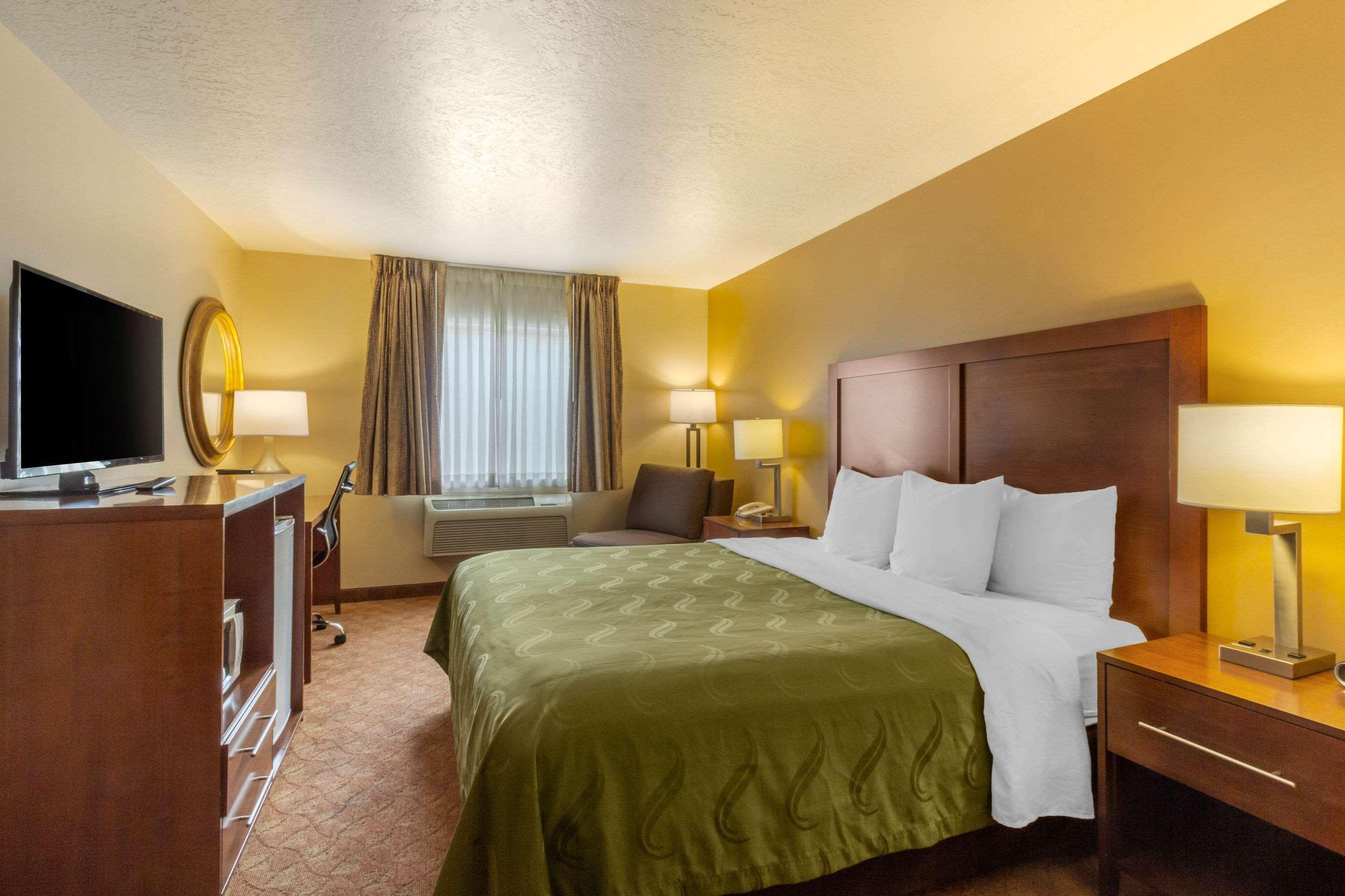 Quality Inn Logan Near University Esterno foto