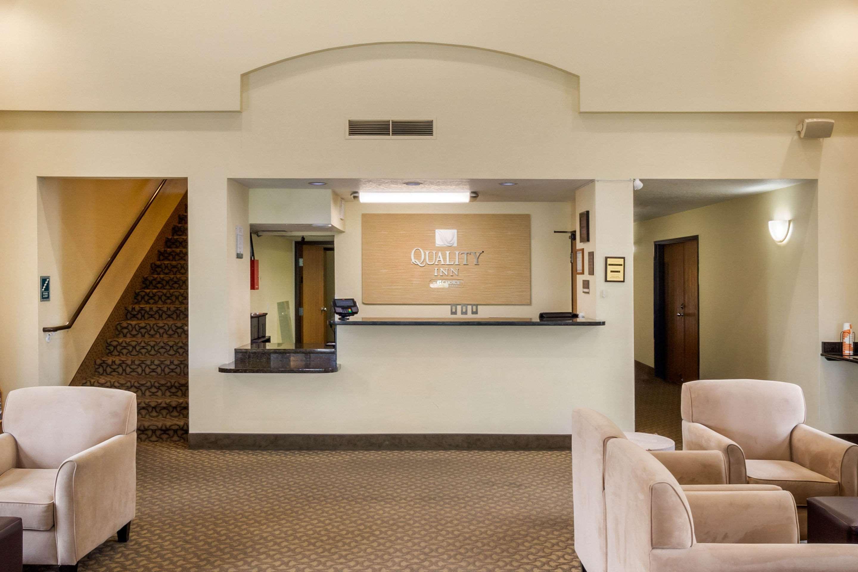 Quality Inn Logan Near University Esterno foto