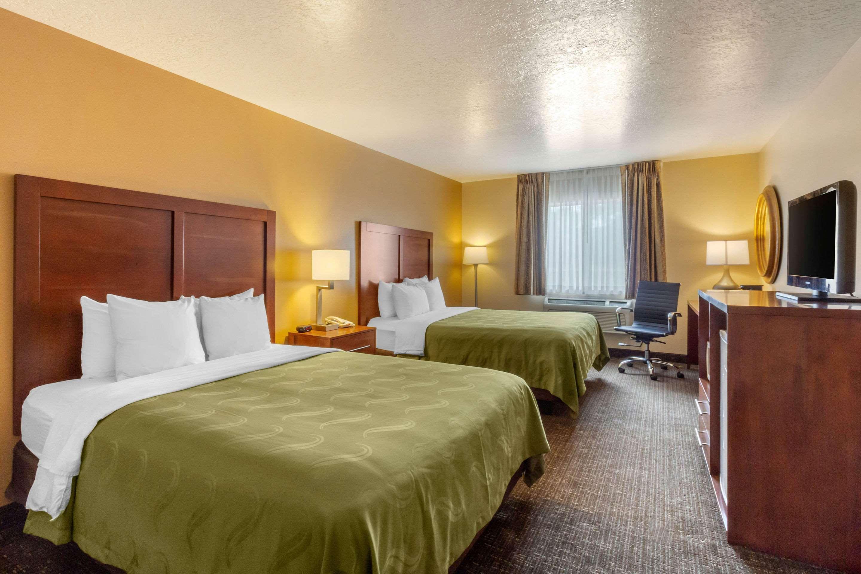 Quality Inn Logan Near University Esterno foto