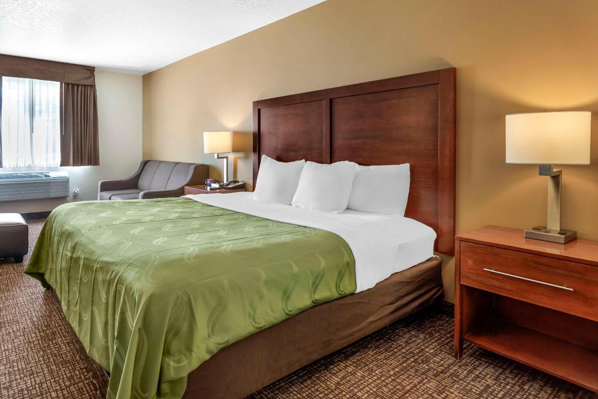 Quality Inn Logan Near University Esterno foto