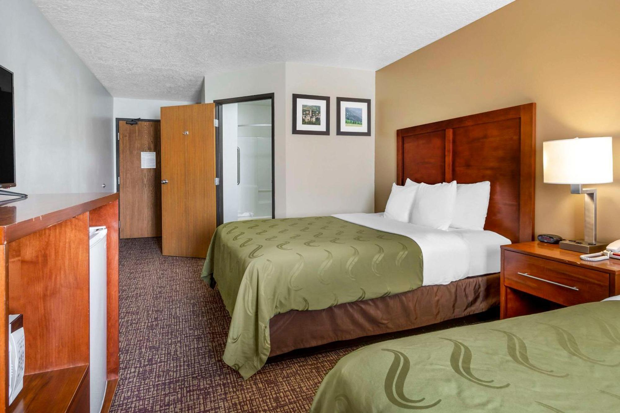 Quality Inn Logan Near University Esterno foto