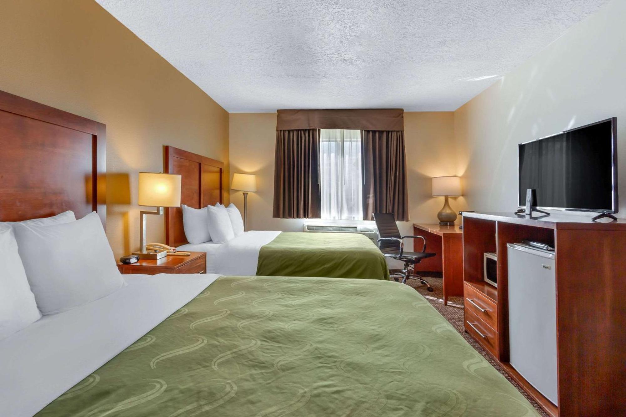 Quality Inn Logan Near University Esterno foto