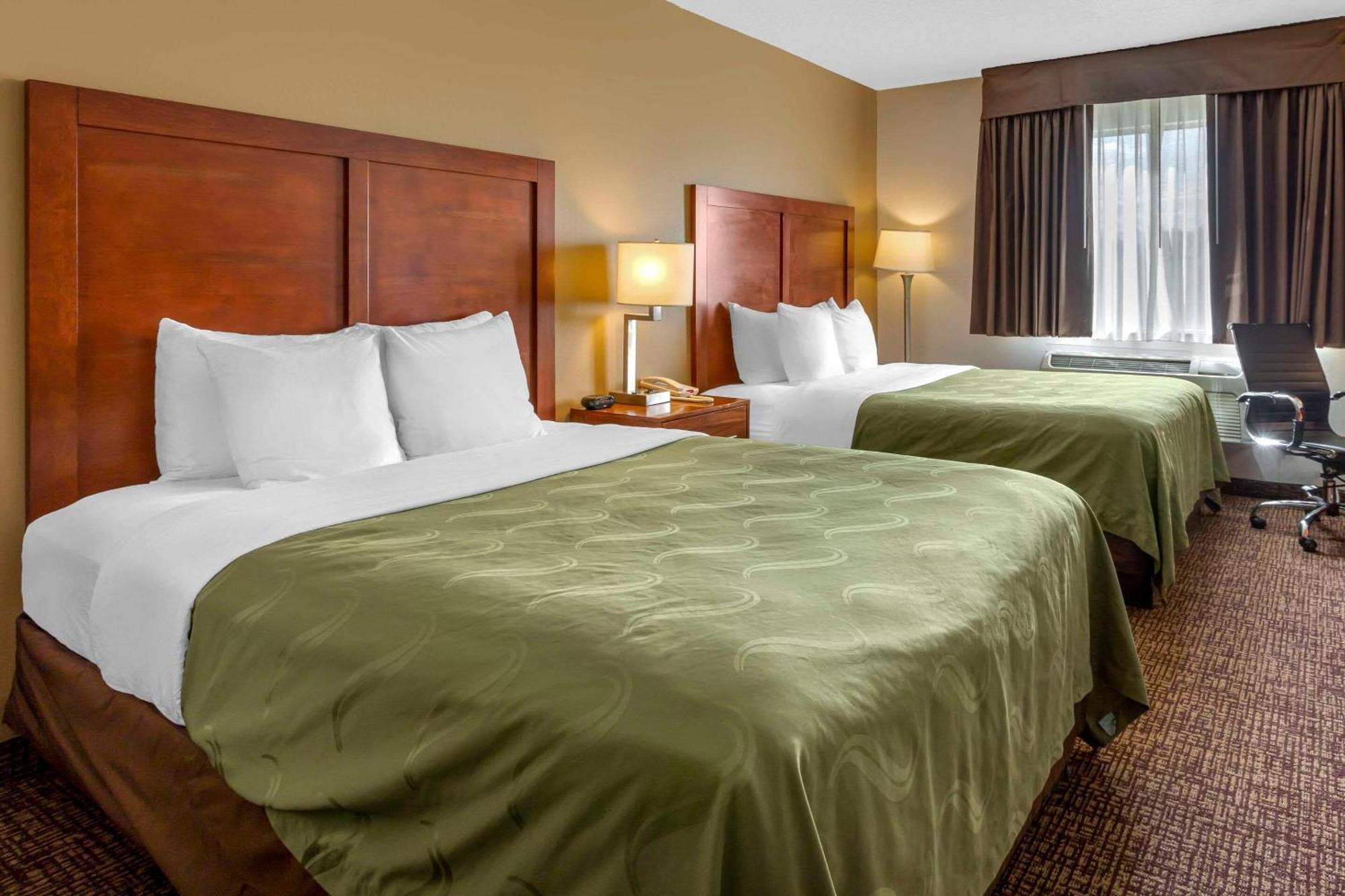 Quality Inn Logan Near University Esterno foto