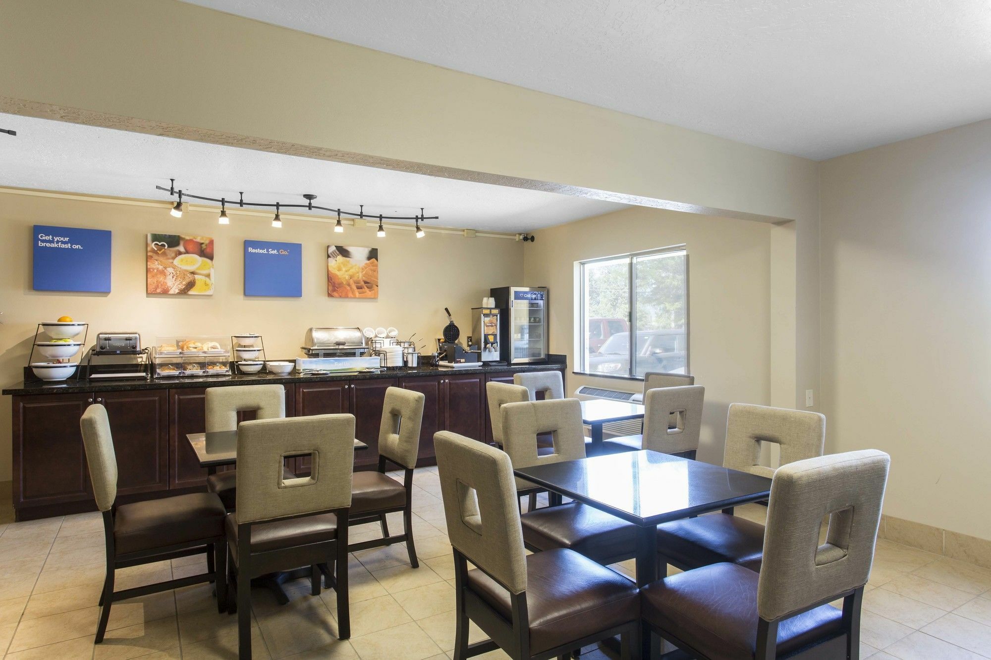 Quality Inn Logan Near University Esterno foto