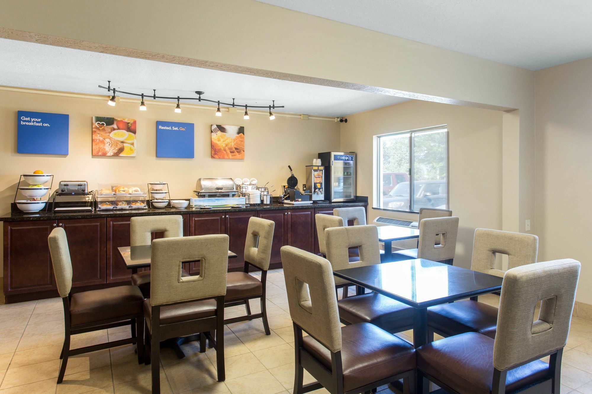 Quality Inn Logan Near University Esterno foto