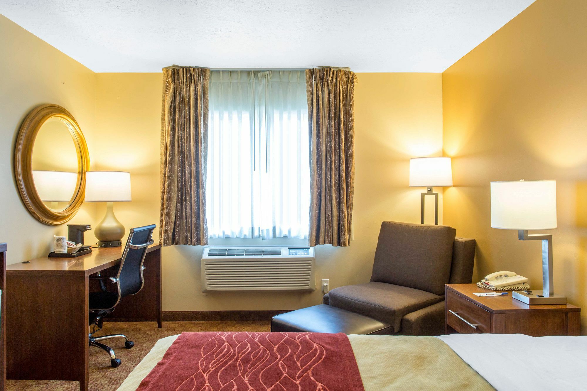 Quality Inn Logan Near University Esterno foto